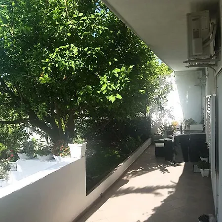 Apartman R