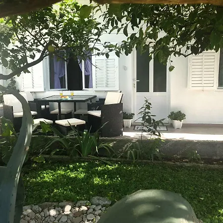 R * Makarska