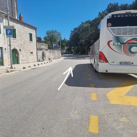 R * Makarska